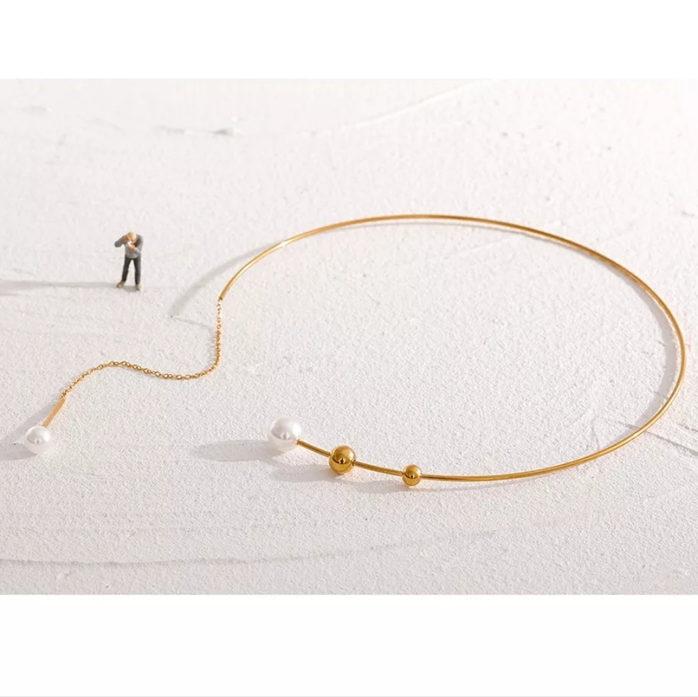Delicate Pearl Torques Necklace - Picture 4 of 6